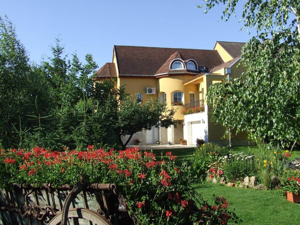 Abbázia Apartman Apartamento Eger Exterior foto
