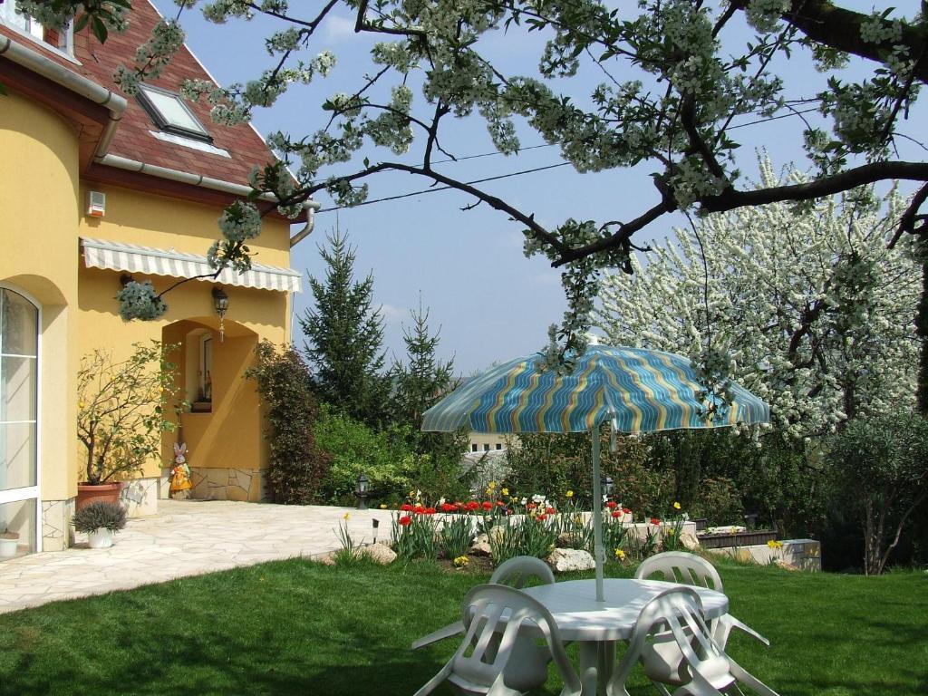 Abbázia Apartman Apartamento Eger Exterior foto