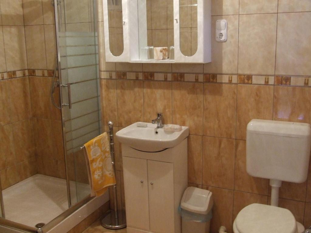 Abbázia Apartman Apartamento Eger Habitación foto